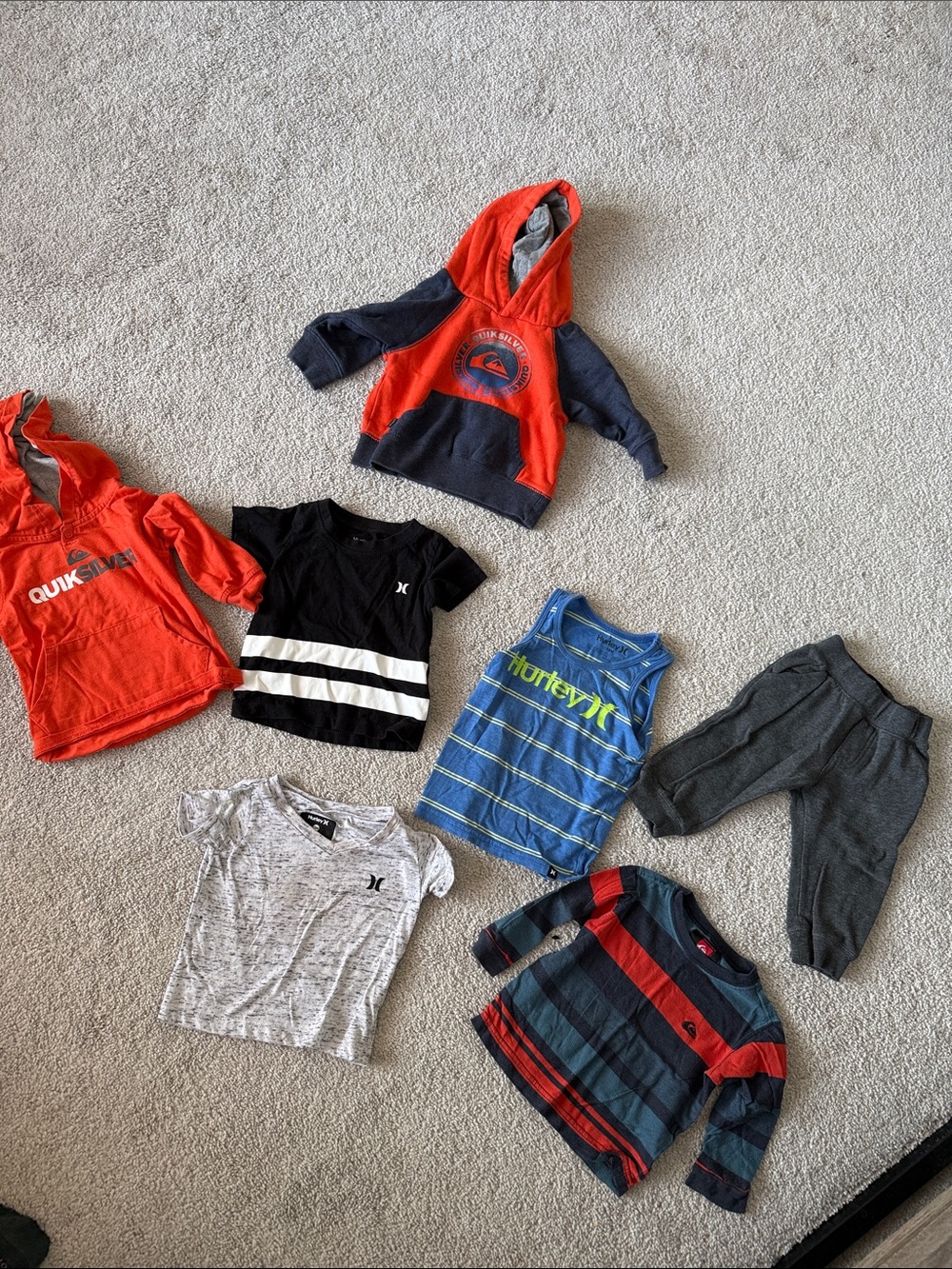 Quiksilver Red & Navy Hooded Pullover Sweatshirt